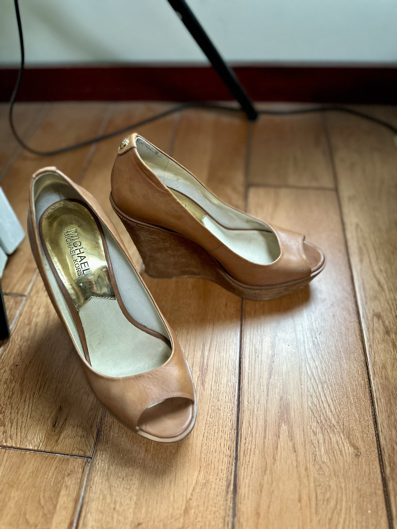 Michael Kors Wedges- Authentic image indicator(2)