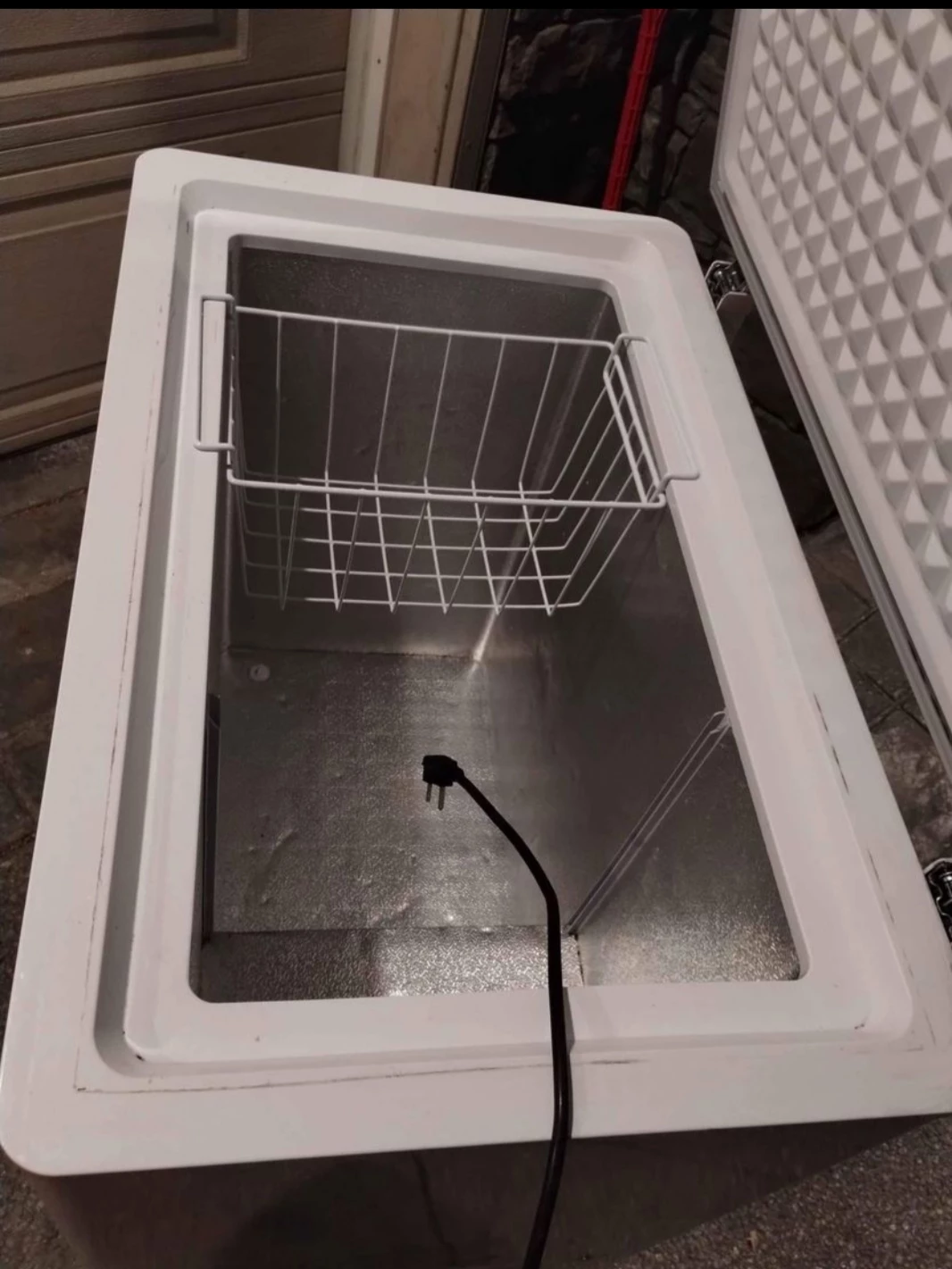 Excellent 5.5cuft Danby Deep Freezer - photo 3