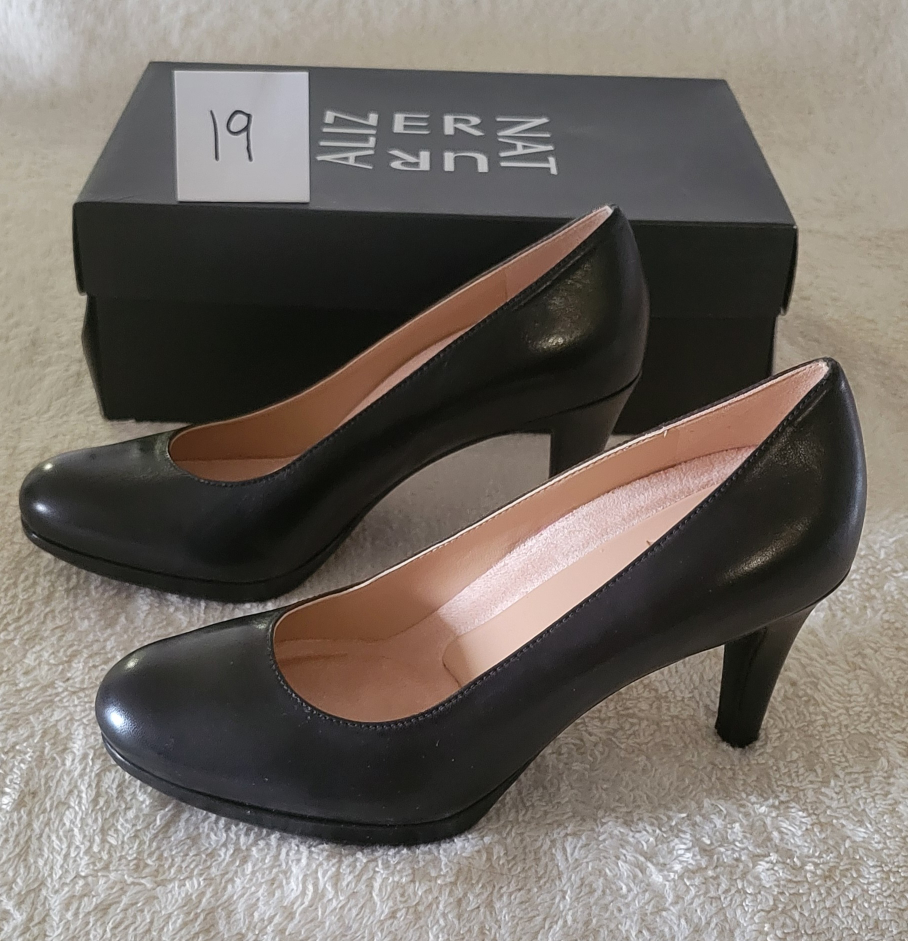 Naturalizer Women's Comfert Heels image indicator(2)