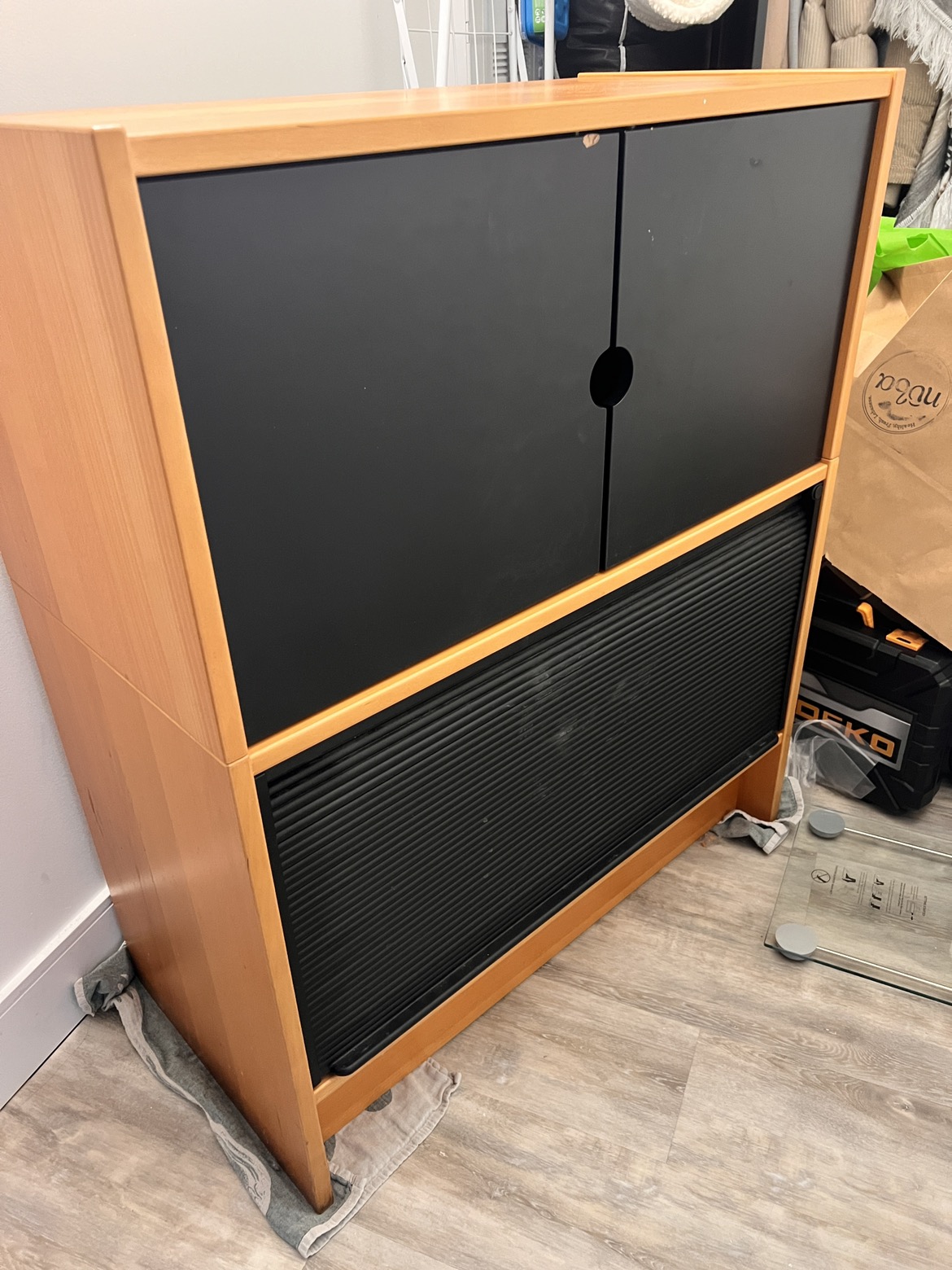 Cabinet thumbnail