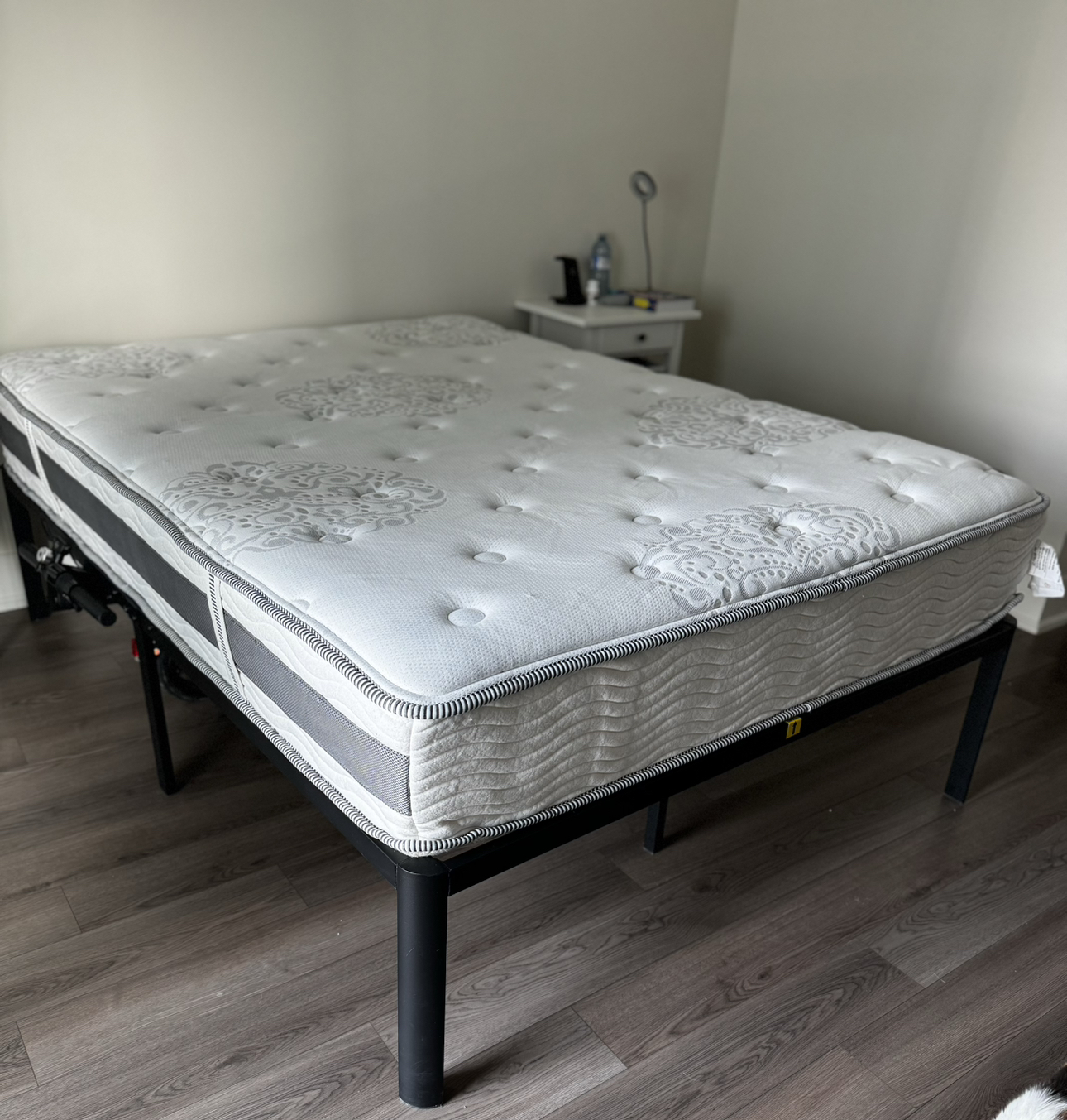 Bed frame and/or Mattress - Full double thumbnail