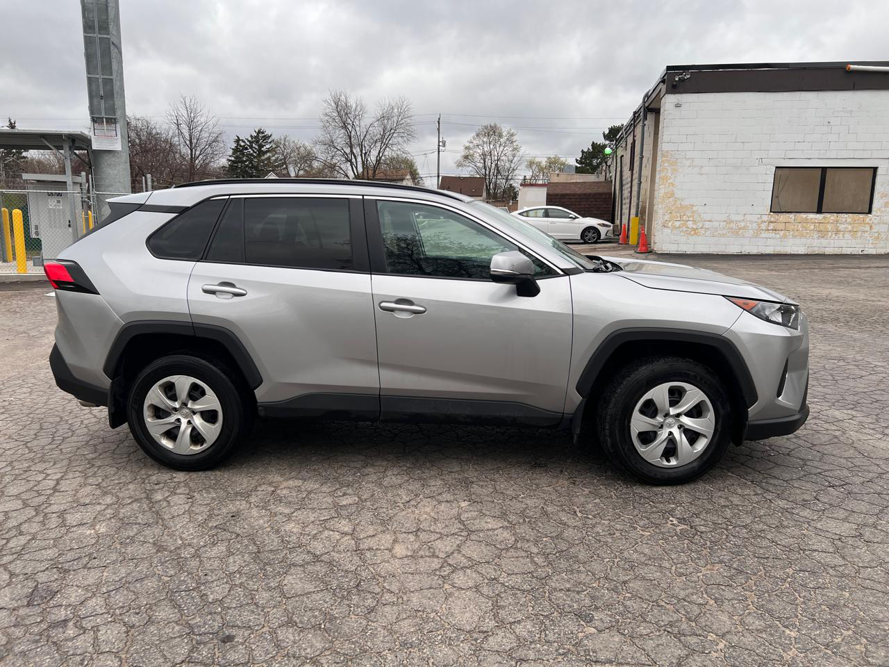 Car for Sale :Toyota RAV4 - photo 4