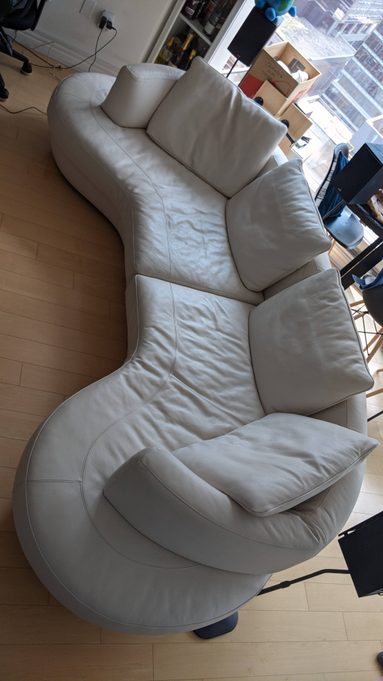 White Leather Couch image indicator(7)