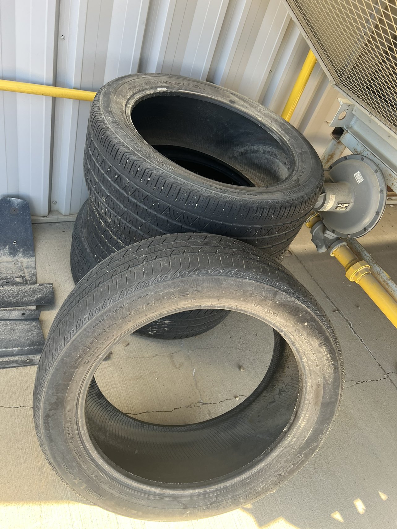 SUV Tires 275/45 R21