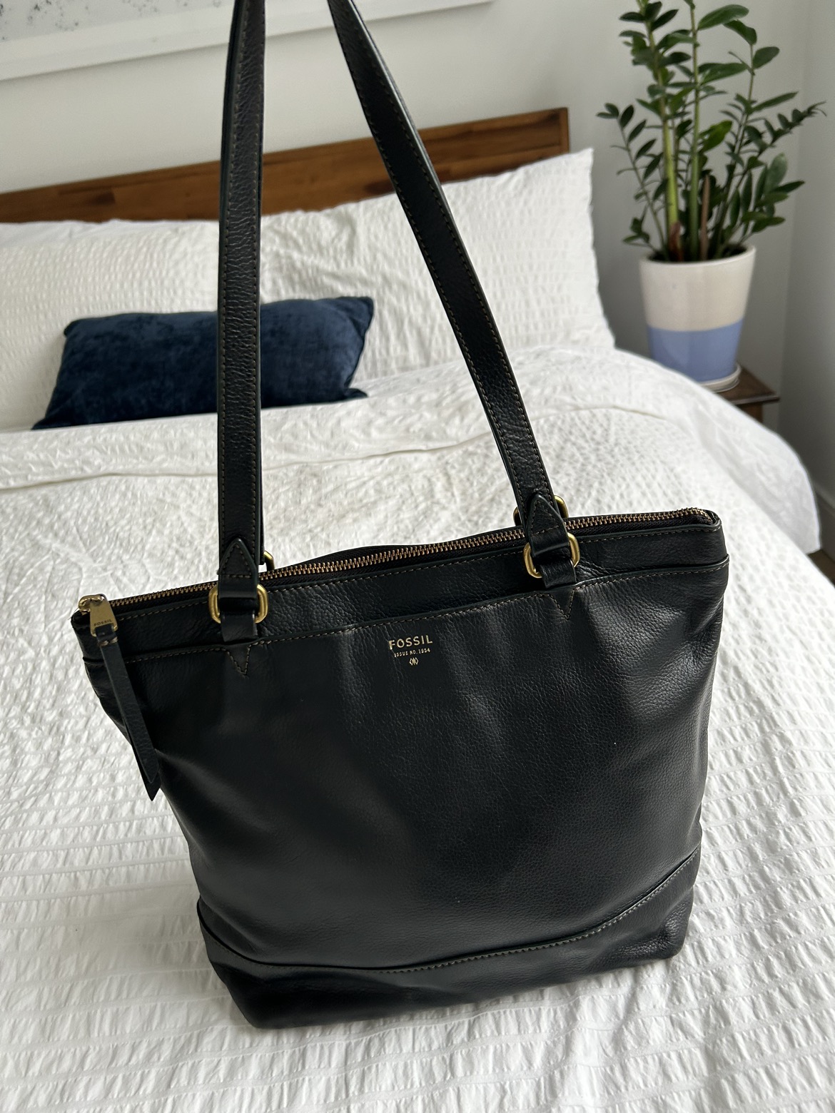 Fossil genuine leather women’s tote work bag