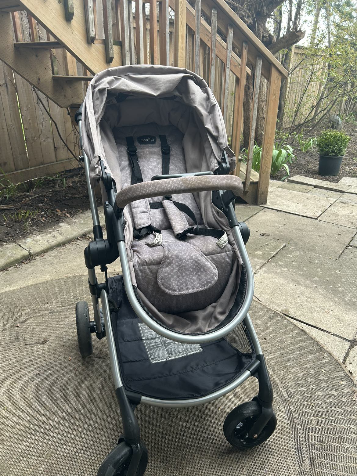 Evenflo baby stroller