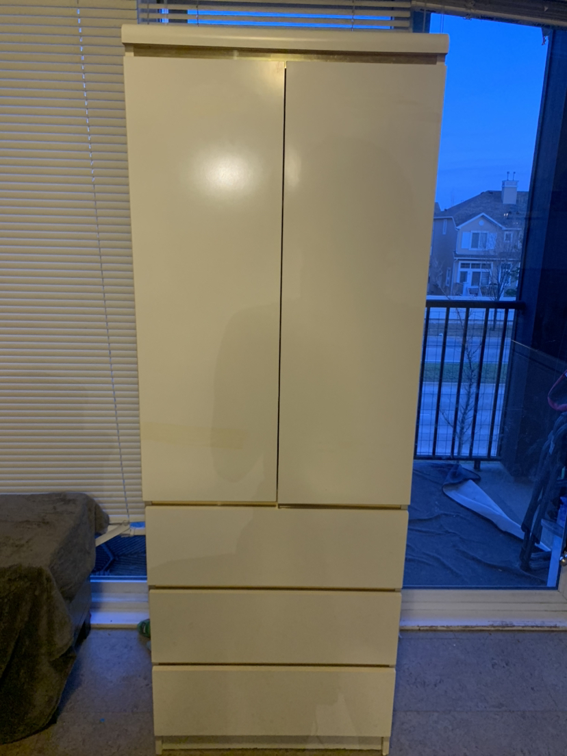 Dresser/closet