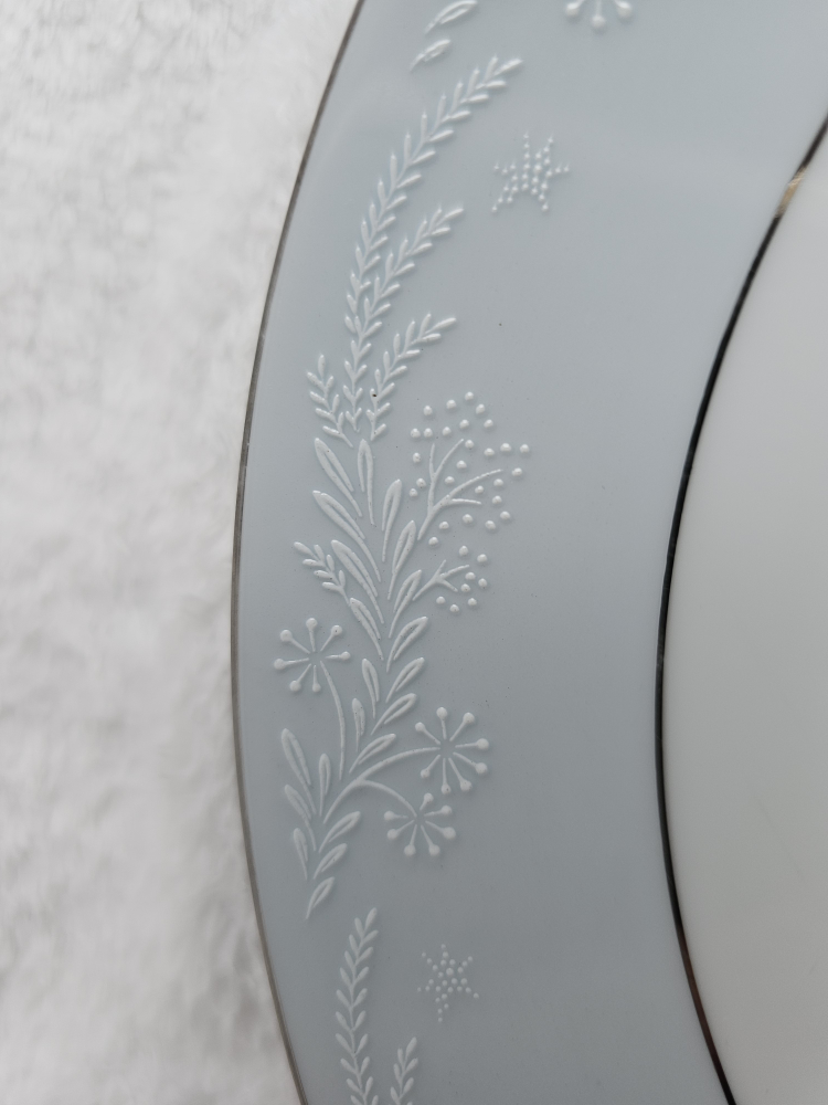 Vintage Blue + White Floral Motif Japanese Noritake China Plate image indicator(2)