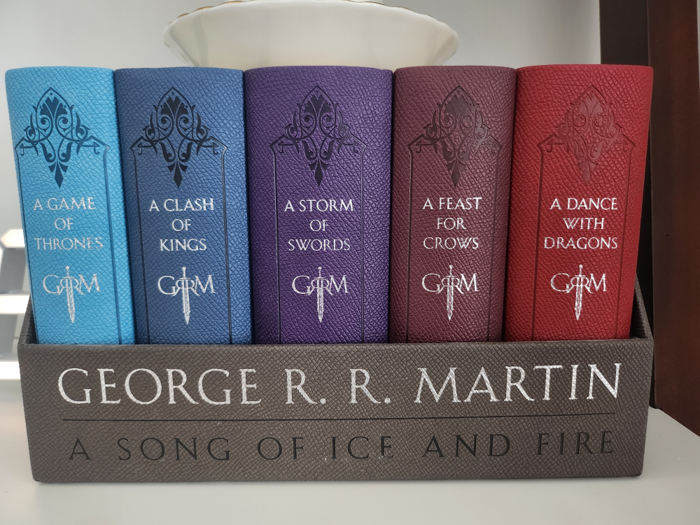 A Game of Thrones Leather Clothed Books Box Set image indicator(2)