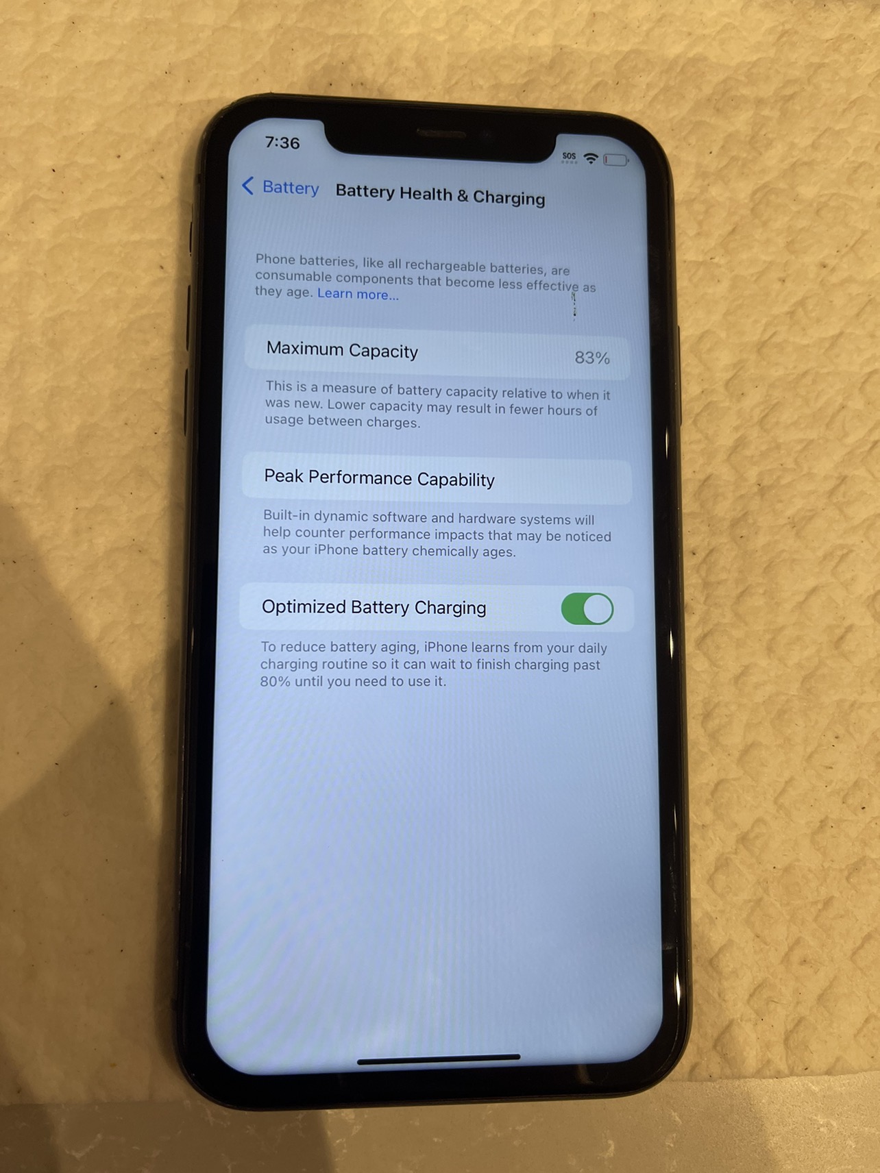 iPhone 11 🔋83% 64gb 8/10 condition - photo 2