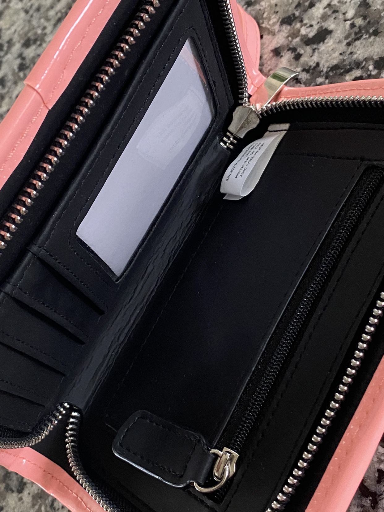 Wallet/cellphone holder. image indicator(3)