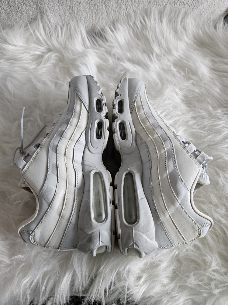 Women Gray Nike Air Sneakers SZ 9.5 - photo 2