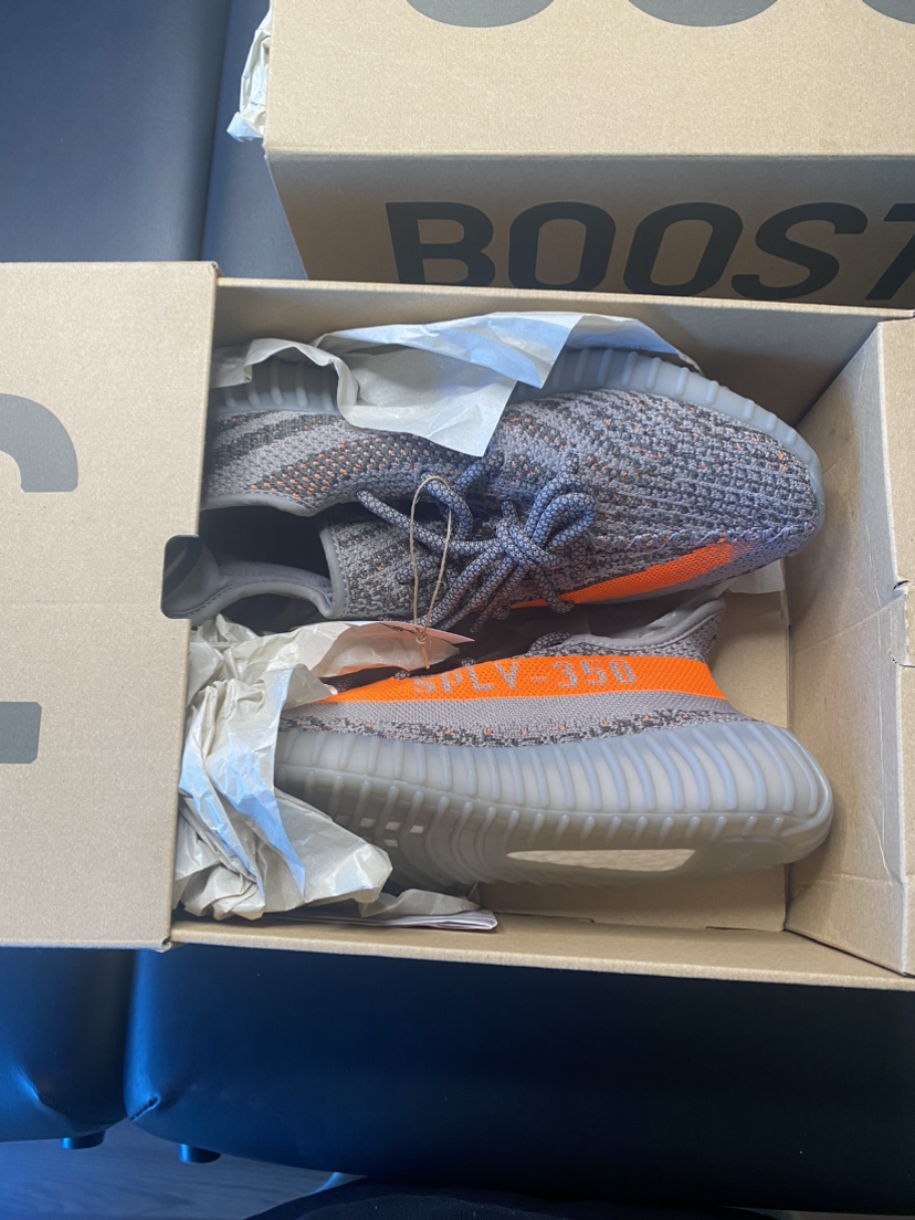 Yeezy 350 v2 beluga reflective DS image indicator(3)