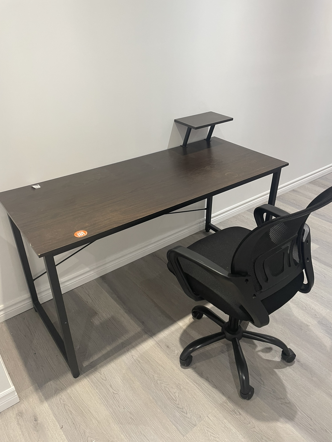 Desk & Chair - photo 3