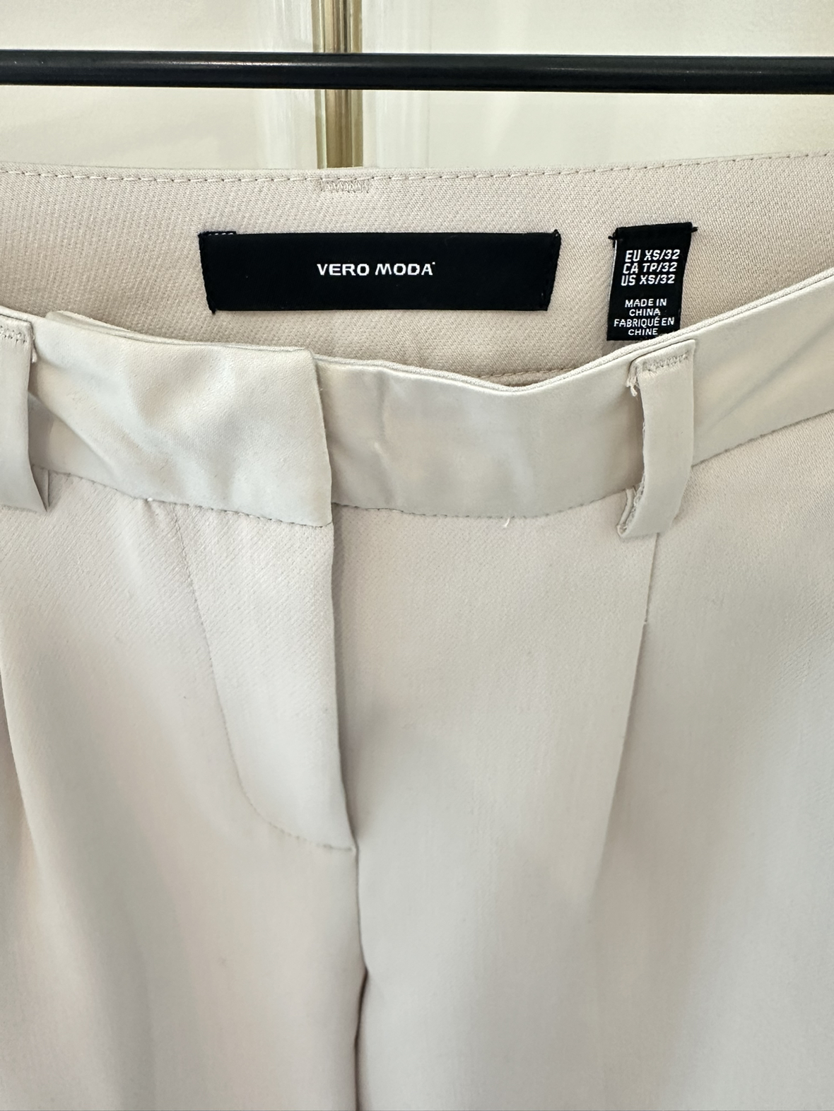 Vero Moda Laura High Rise Satin Waist Barrel Pants Size XS - photo 4