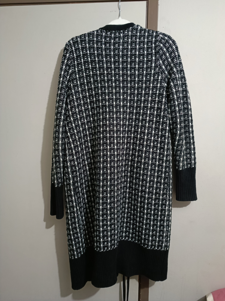 RW&Co. Used Women long jacket/sleeve for spring season Size L image indicator(5)