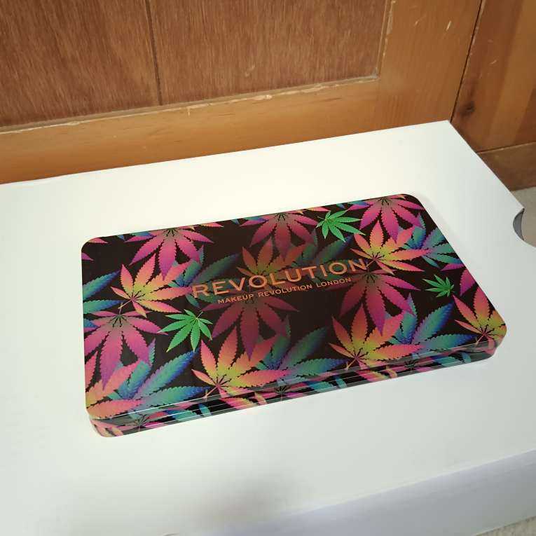 Revolution Chilled Eye Shadow Palette