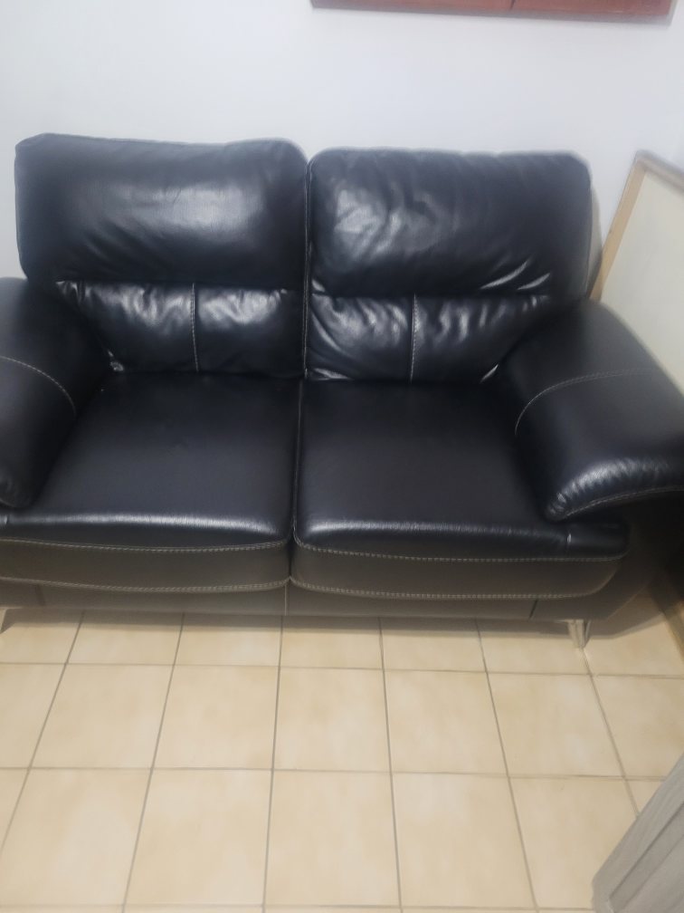 leather sofa image indicator(2)