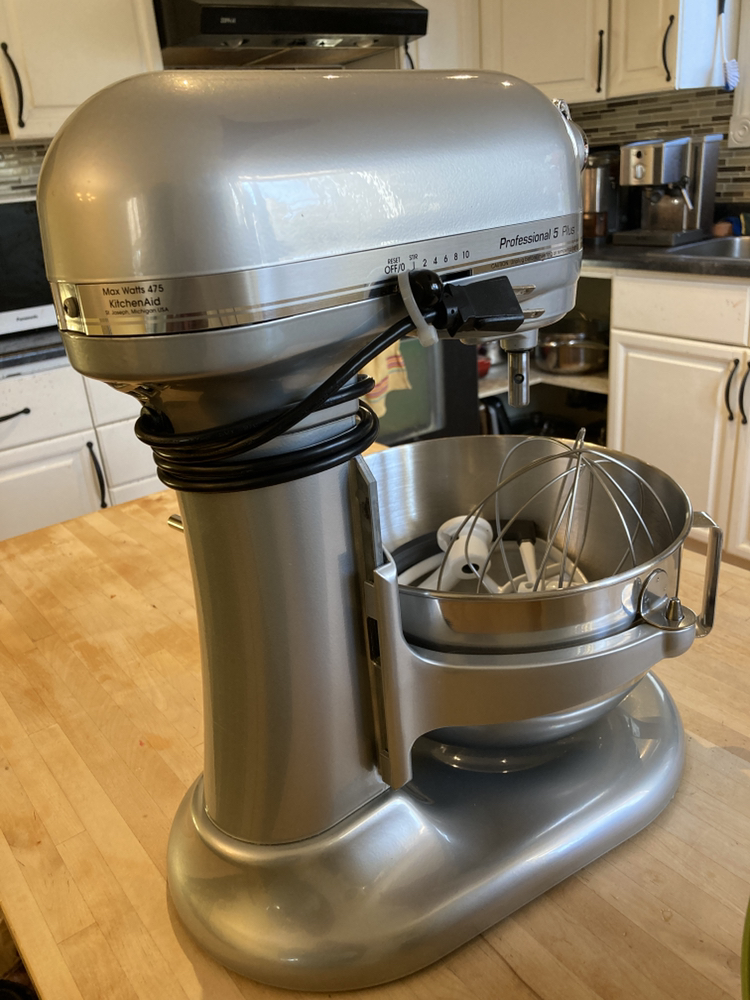 Kitchen aid professional 5 plus mixer with extra attachments - photo 2