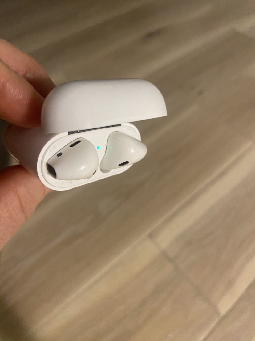 AirPod thumbnail
