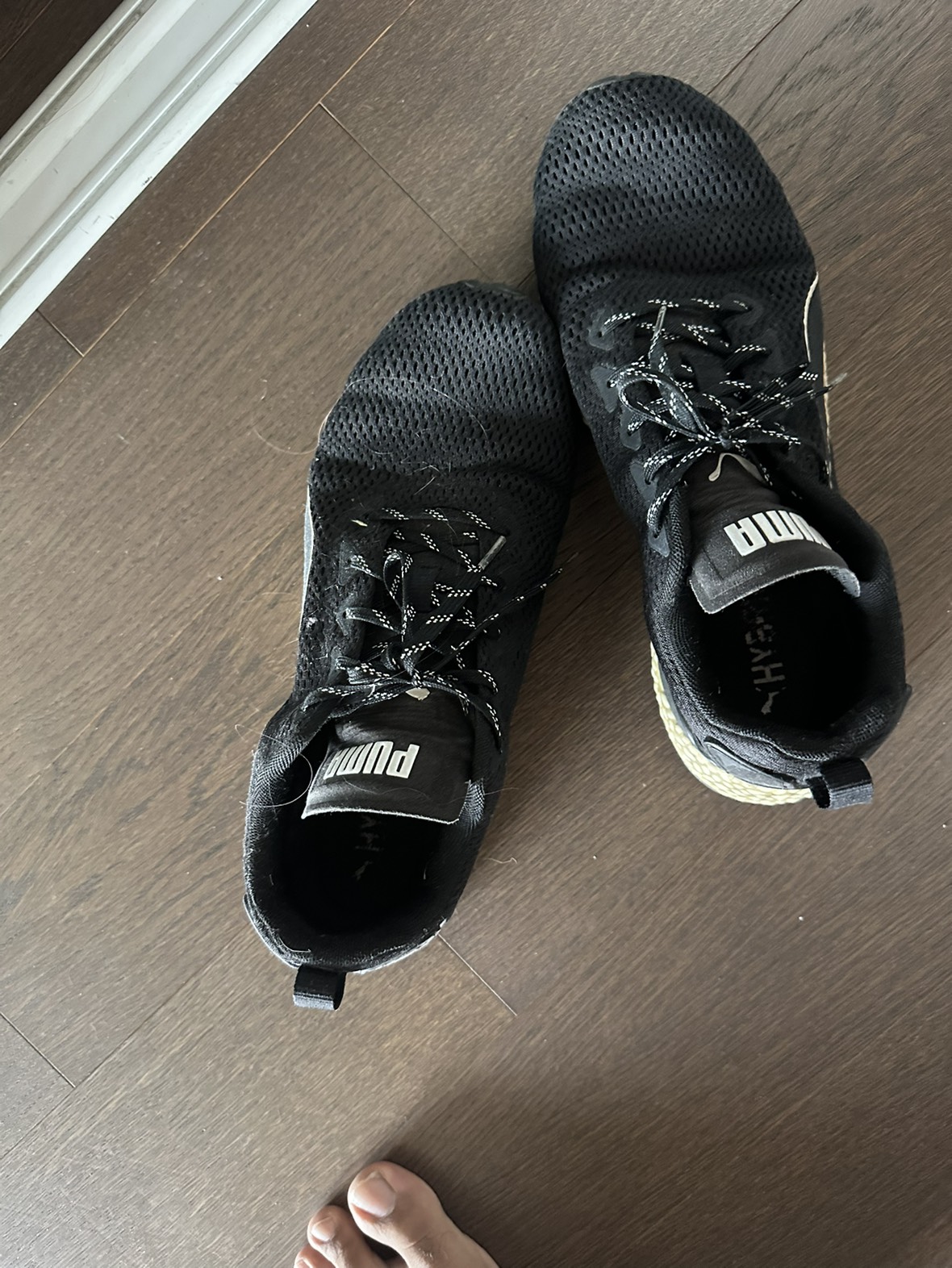 Men’s shoes size 10-11