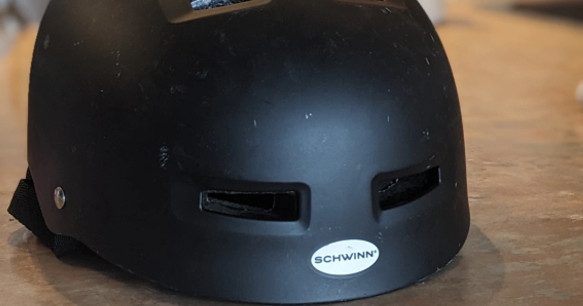 SCHWINN Bike Helmet Karrot
