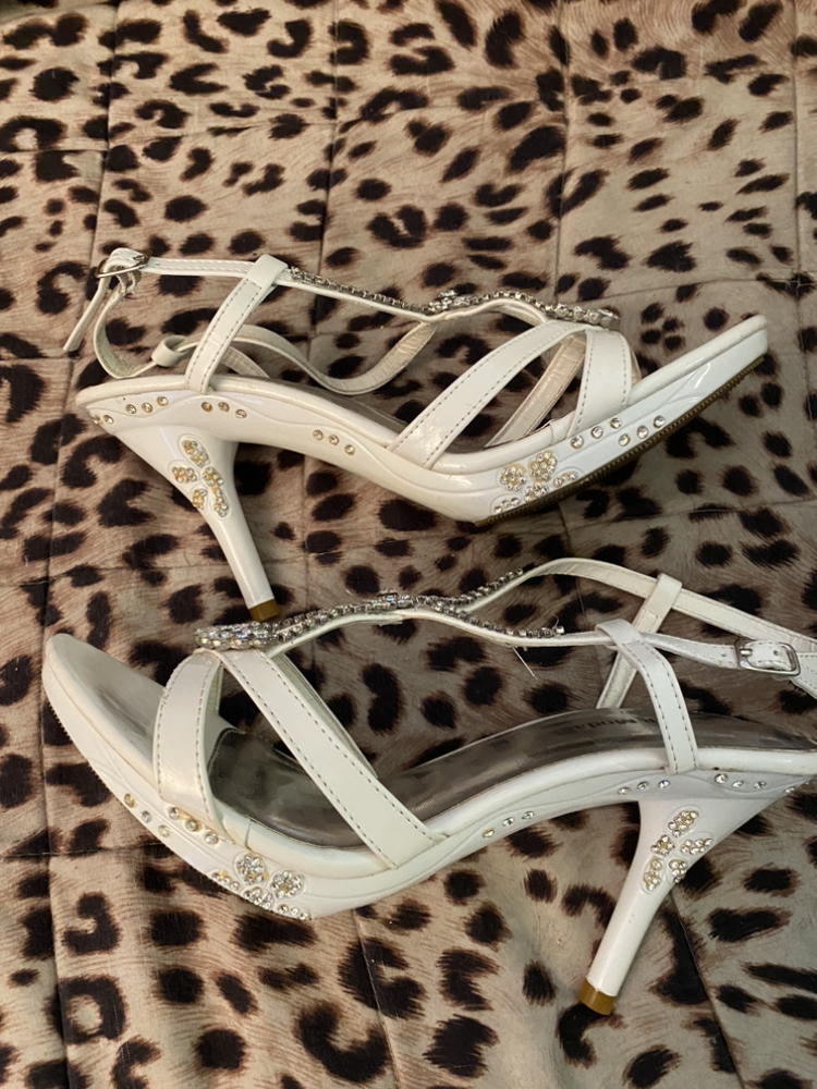 New White sandal - photo 5