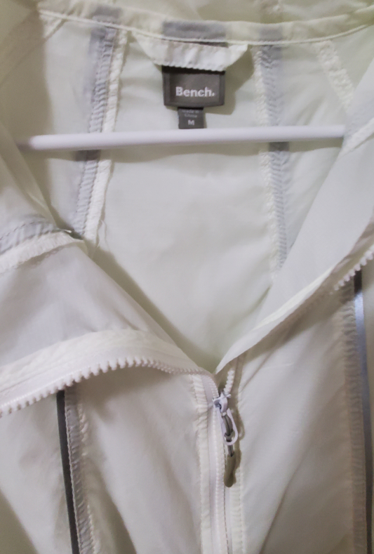 BENCH Women's Batwing Poncho Windbreaker [M] image indicator(2)