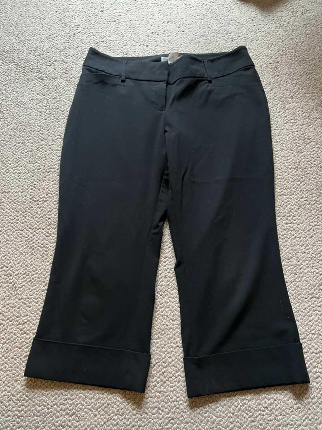 Sz 8- black dress pant capris thumbnail