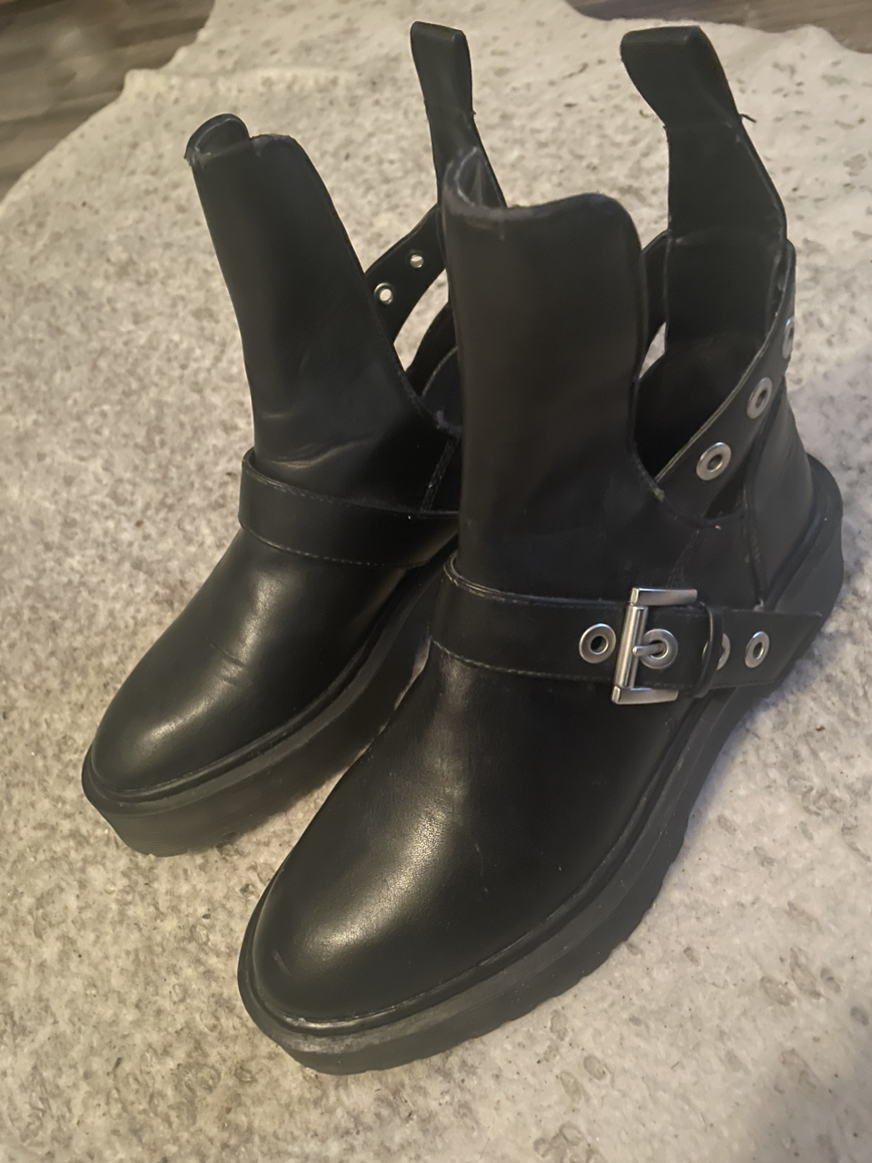 Trendy Booties image indicator(2)