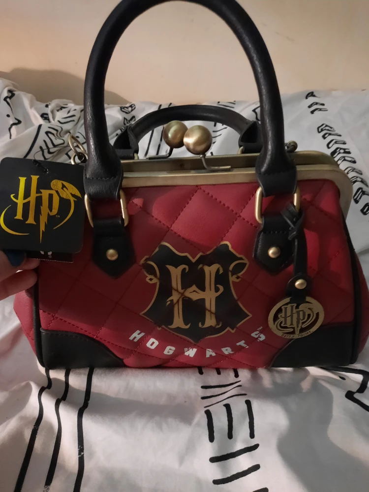 Authentic Harry Potter Collector Purse image indicator(3)