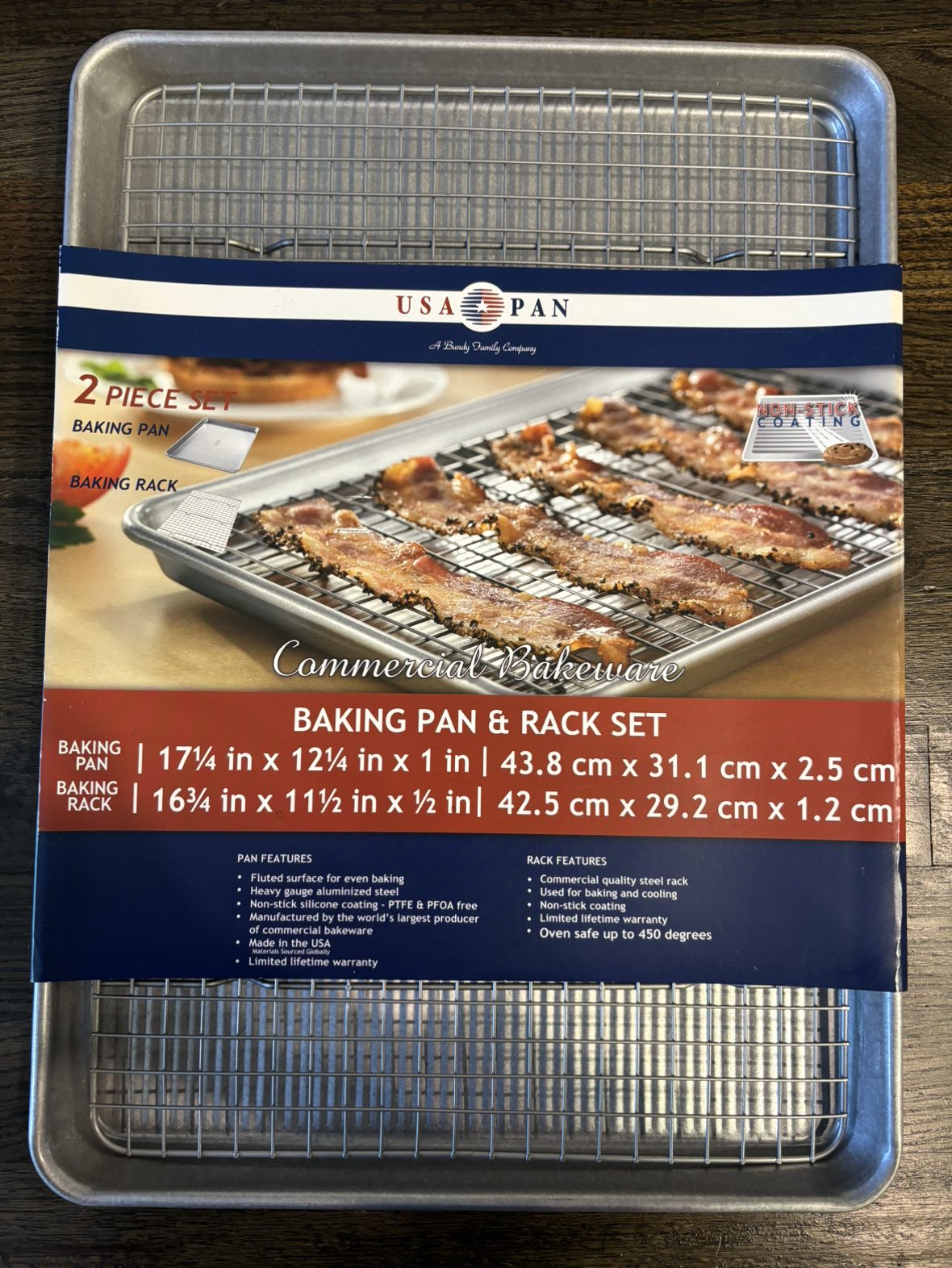 Baking Pan and cooling rack set. Metal