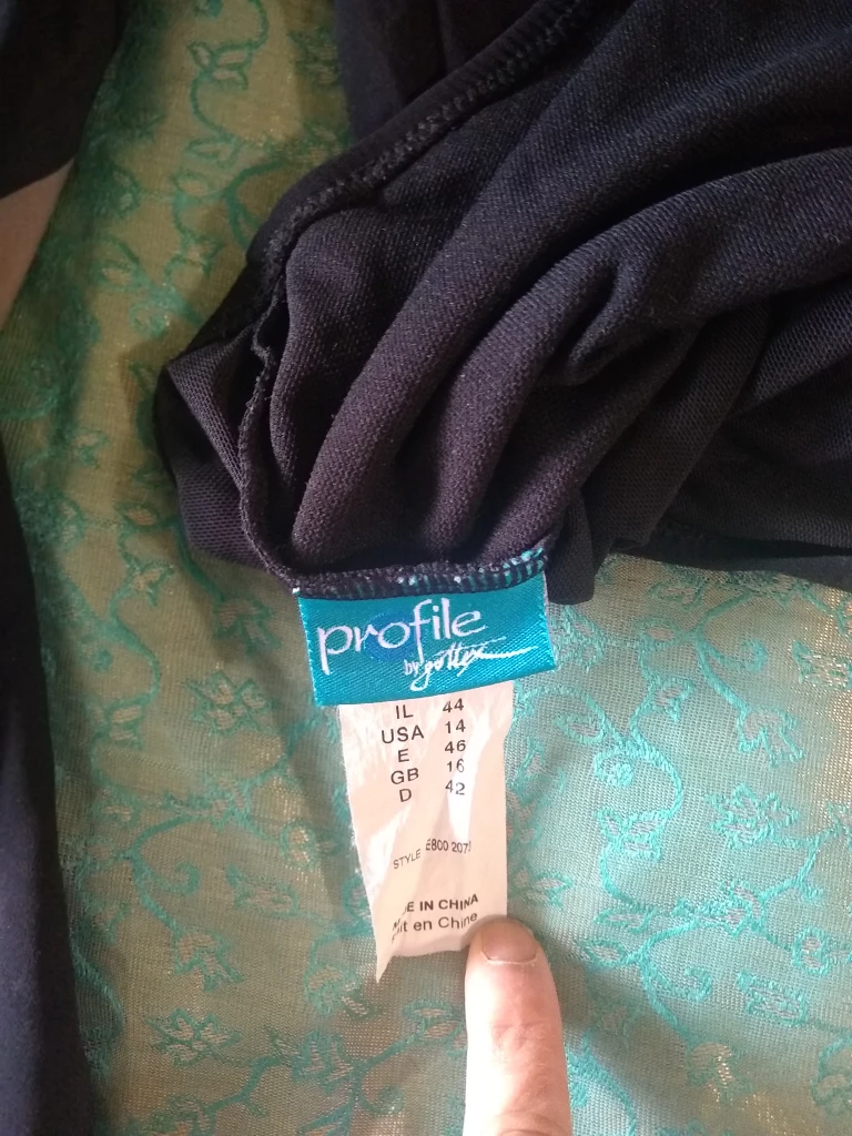 Ladies swimsuit size 14 & 38 image indicator(3)