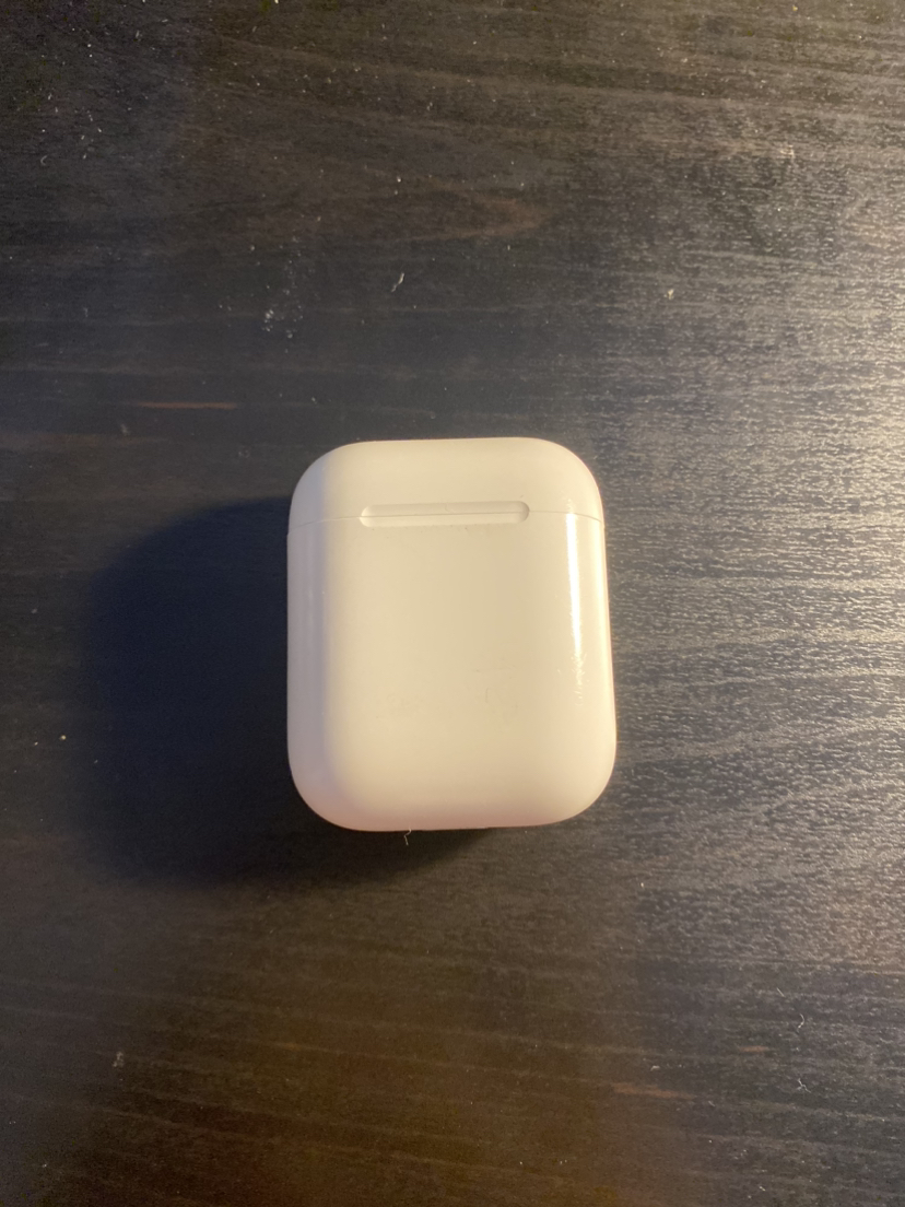 Apple Airpods Case (MISSING HEADPHONES)