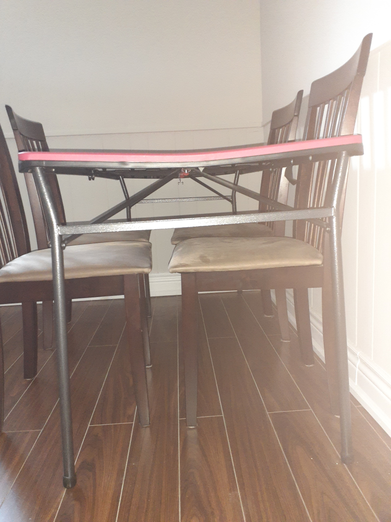 Folding Table with 4 Chairs - photo 4