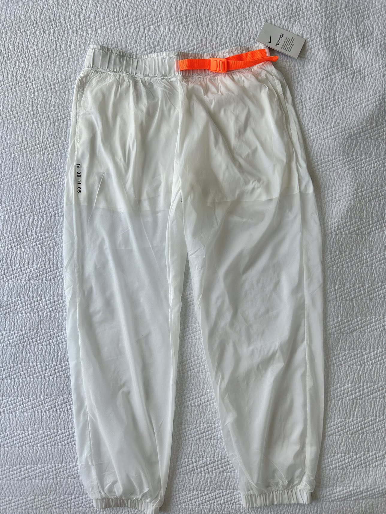 Nike Sportswear Fashion Track Pant image indicator(2)