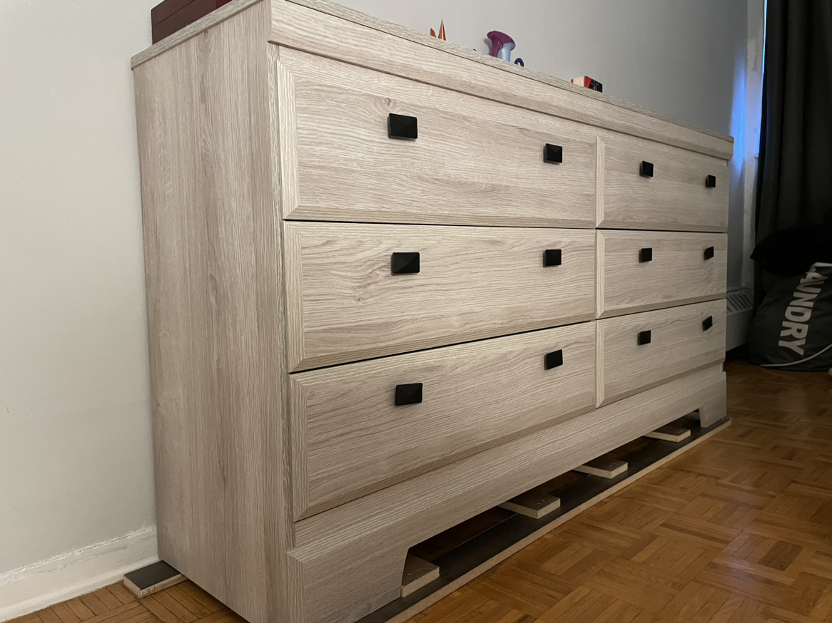 Dresser