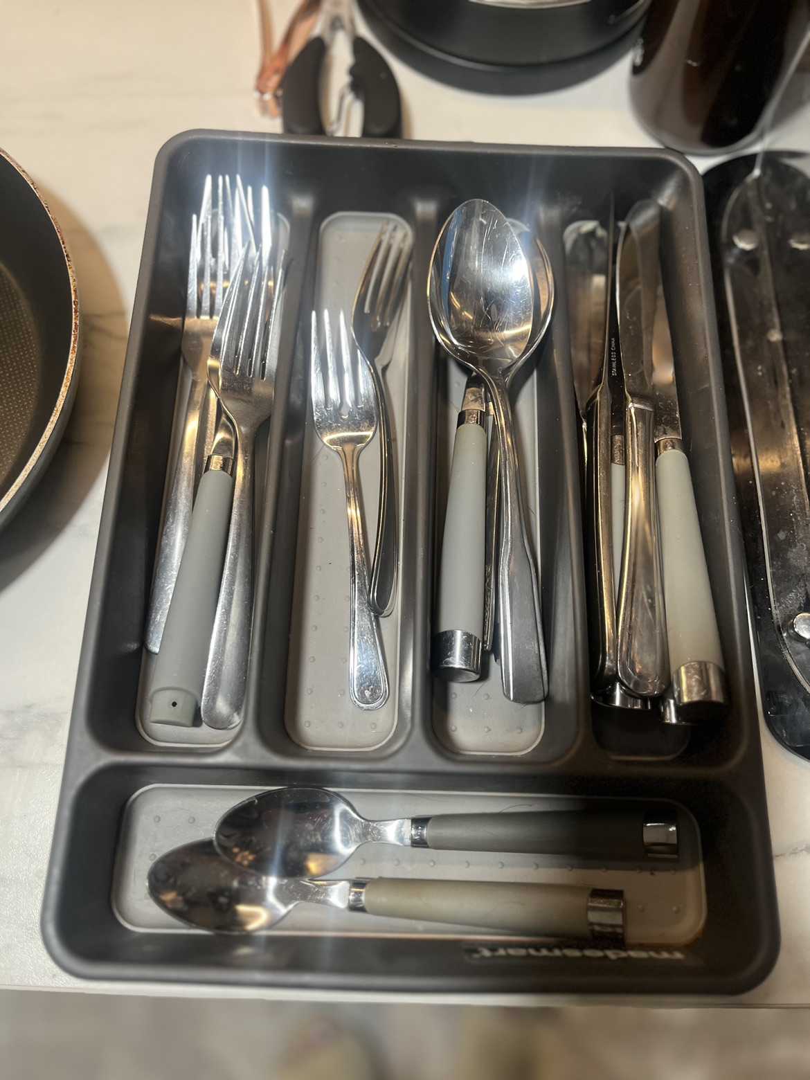 Cutlery with tray