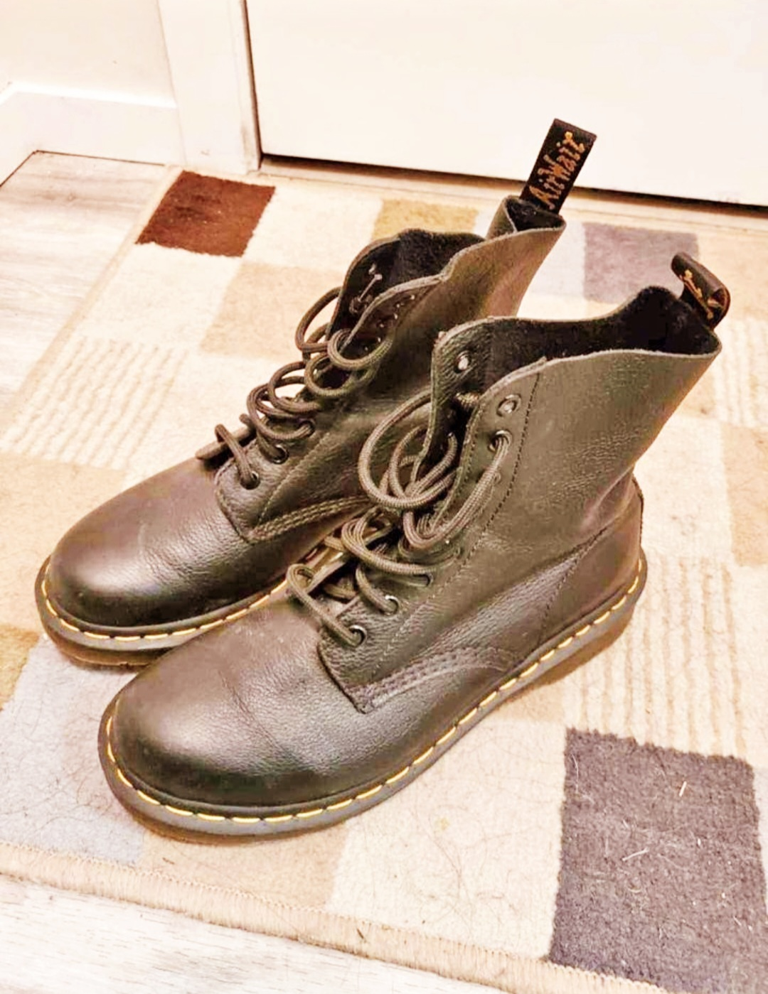 Pascal Doc Martens Sz 9 thumbnail