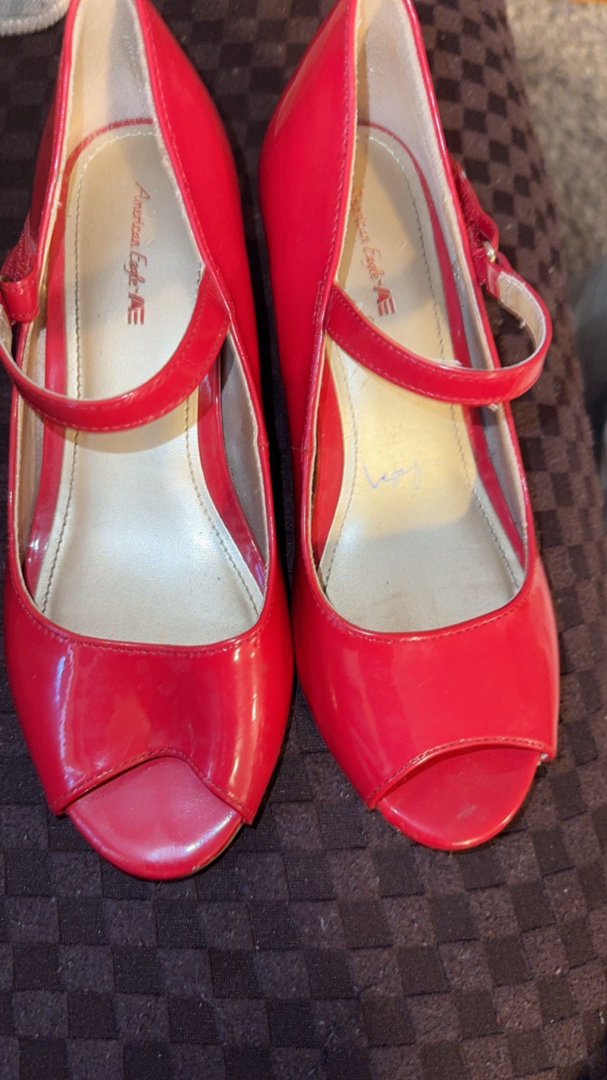 American Eagle kids shoe