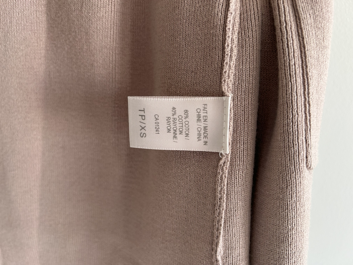 Simon’s Pink sweater image indicator(2)