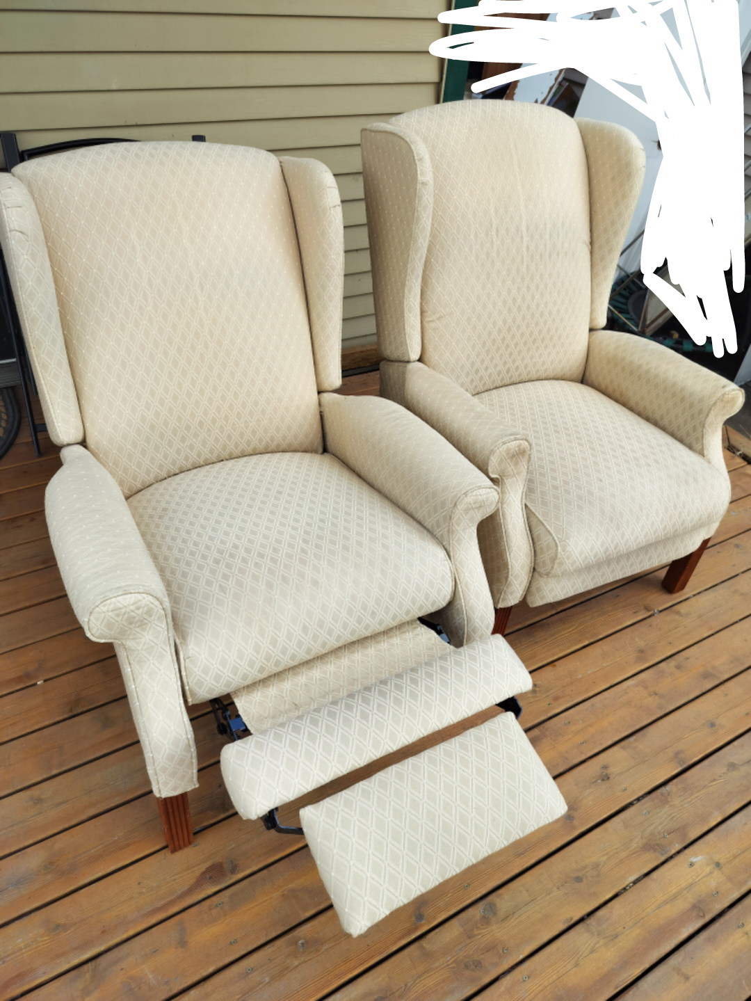 La-z-Boy Ferguson recliner x 2 - photo 2