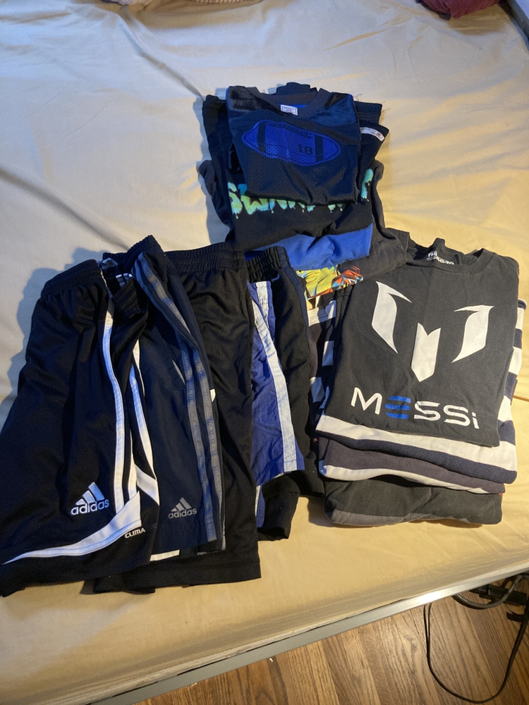 Lot of clothes Size 10-14 thumbnail
