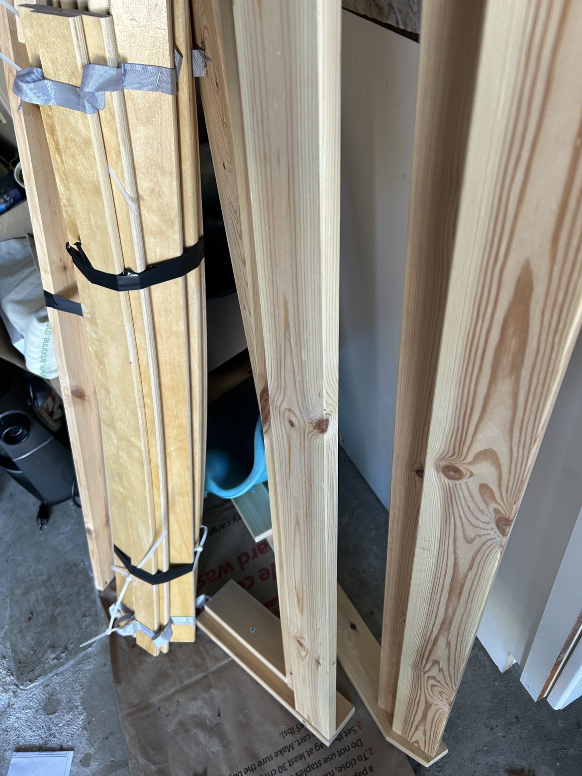 Single  bed frame with slats