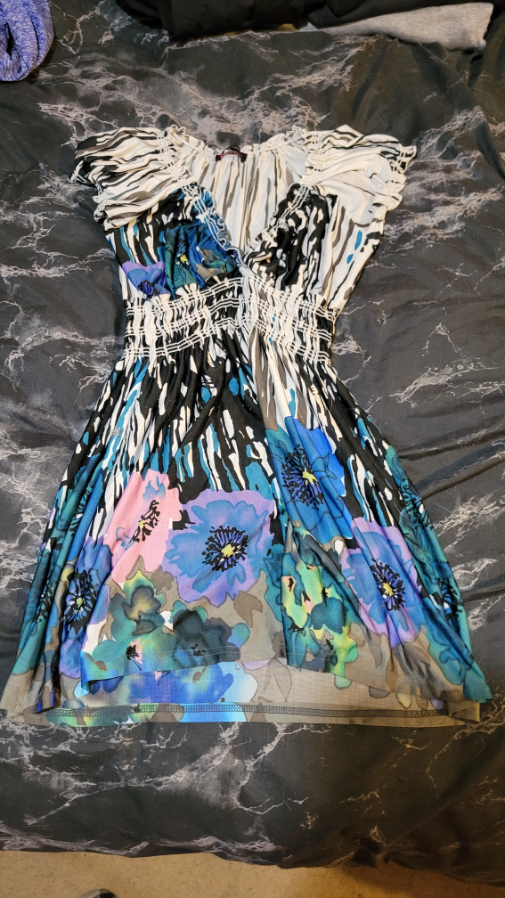 Ladies large clothing for sale image indicator(7)