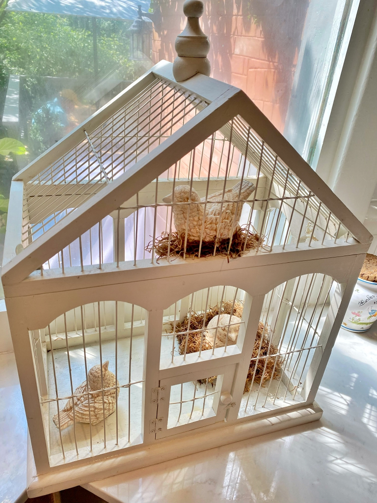 Super cute large birdcage w/ 3 ceramic antiqued birds & nest.