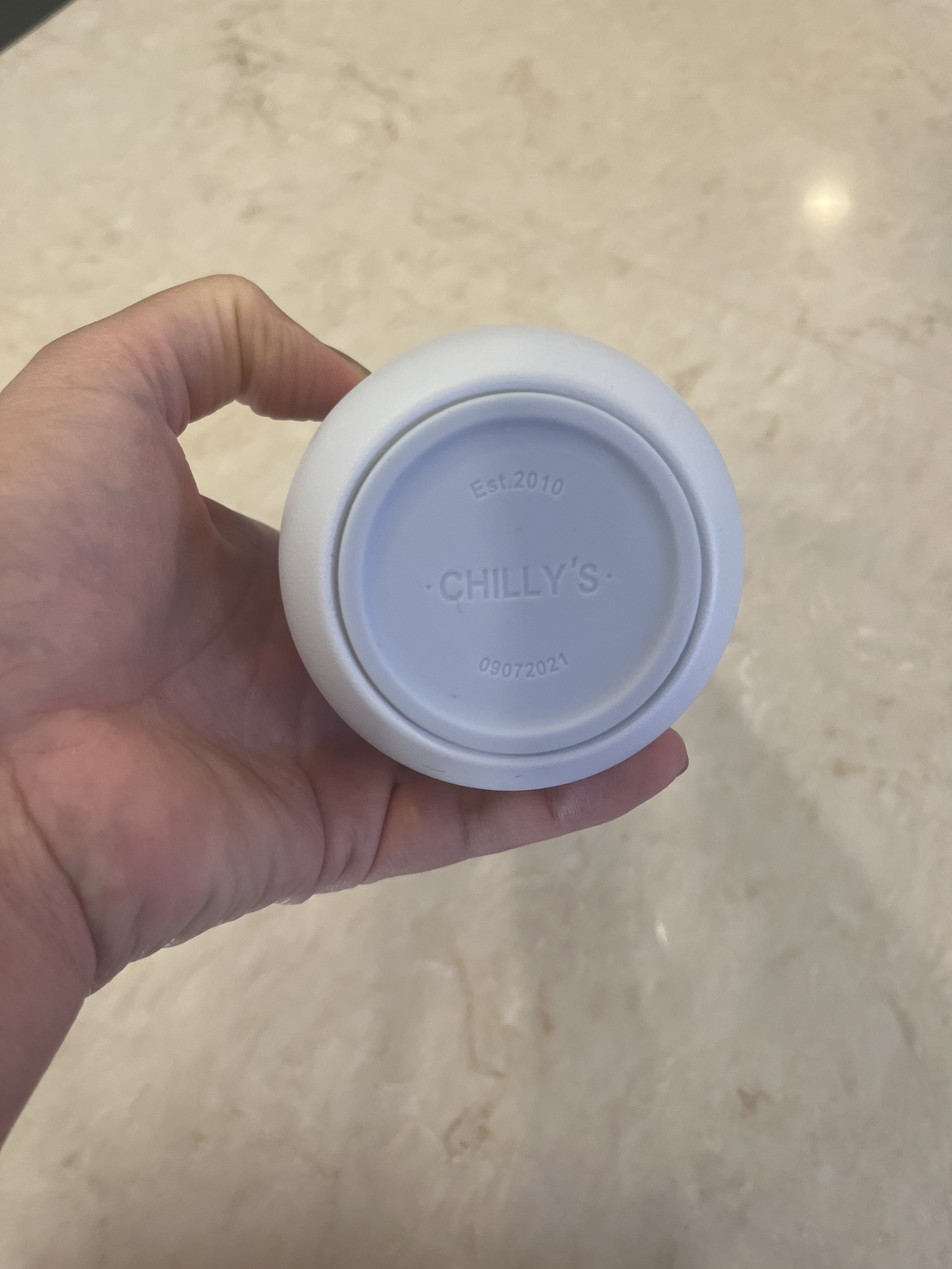 Moving sale - Set of 4 water bottles image indicator(6)