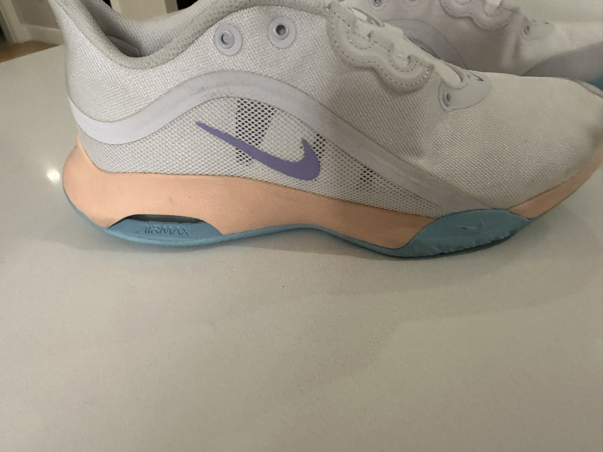 Woman Air max Nike shoe - photo 2