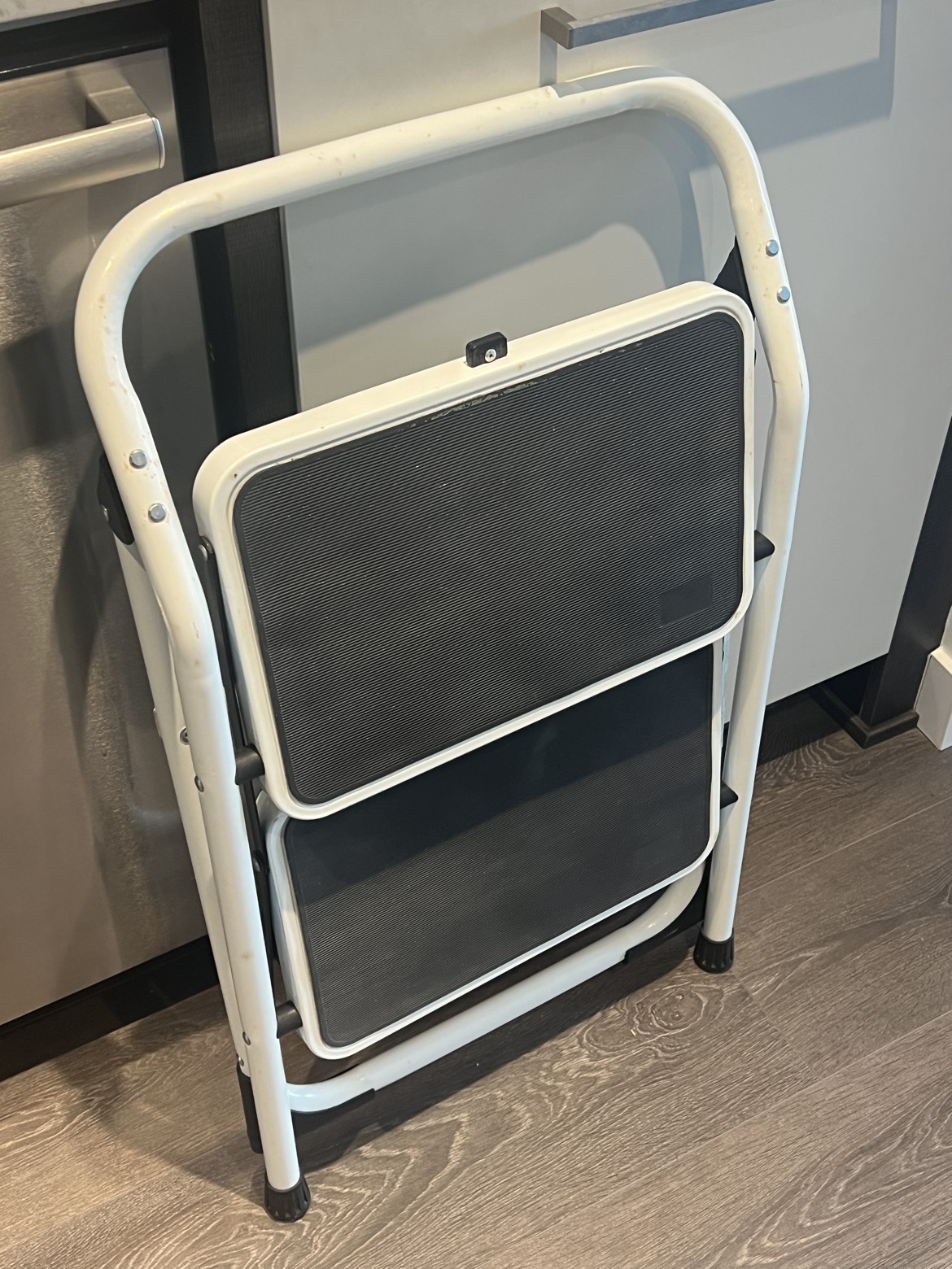 Fordable 2 step ladder - photo 2
