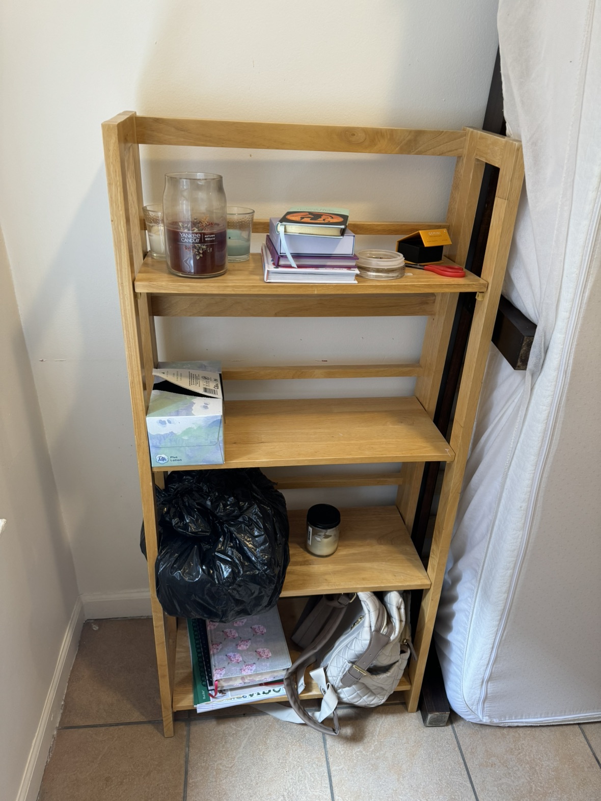 Bookshelf / Organizer